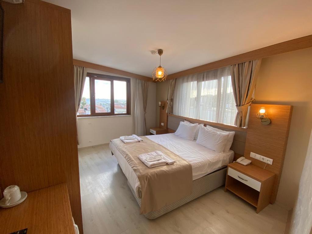 Deluxe Double Room with Sea View photo 3