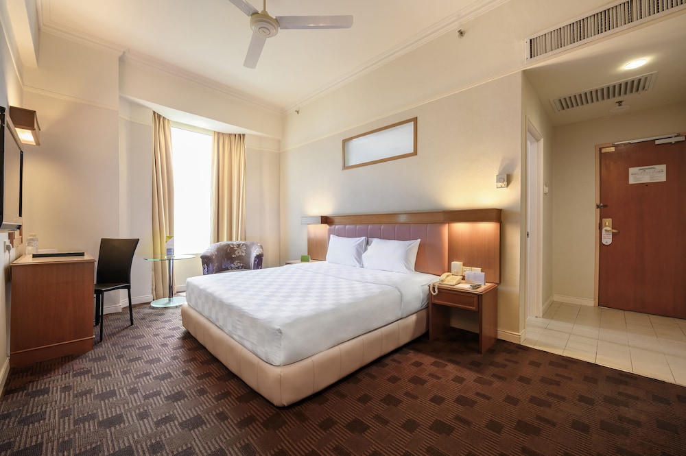Standard Room, 1 King Bed