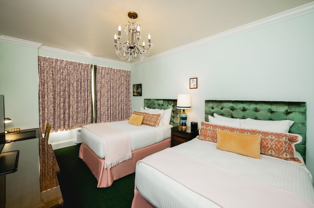 Room, 2 Double Beds (Erato) - Photo 1