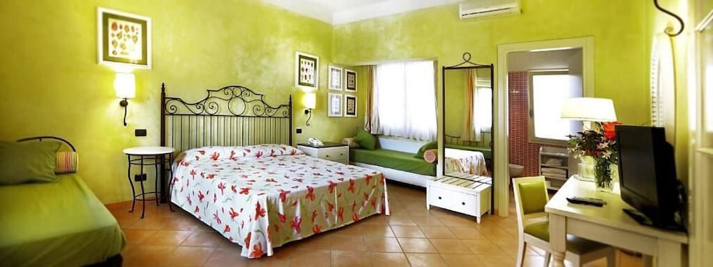Standard Quadruple Room