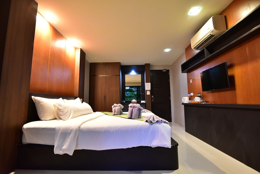 Deluxe Zimmer mit zwei Betten (ohne Aussicht, mit Balkon)