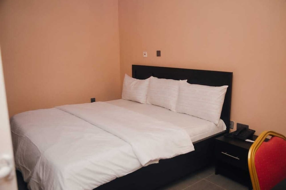Standard Room photo 2