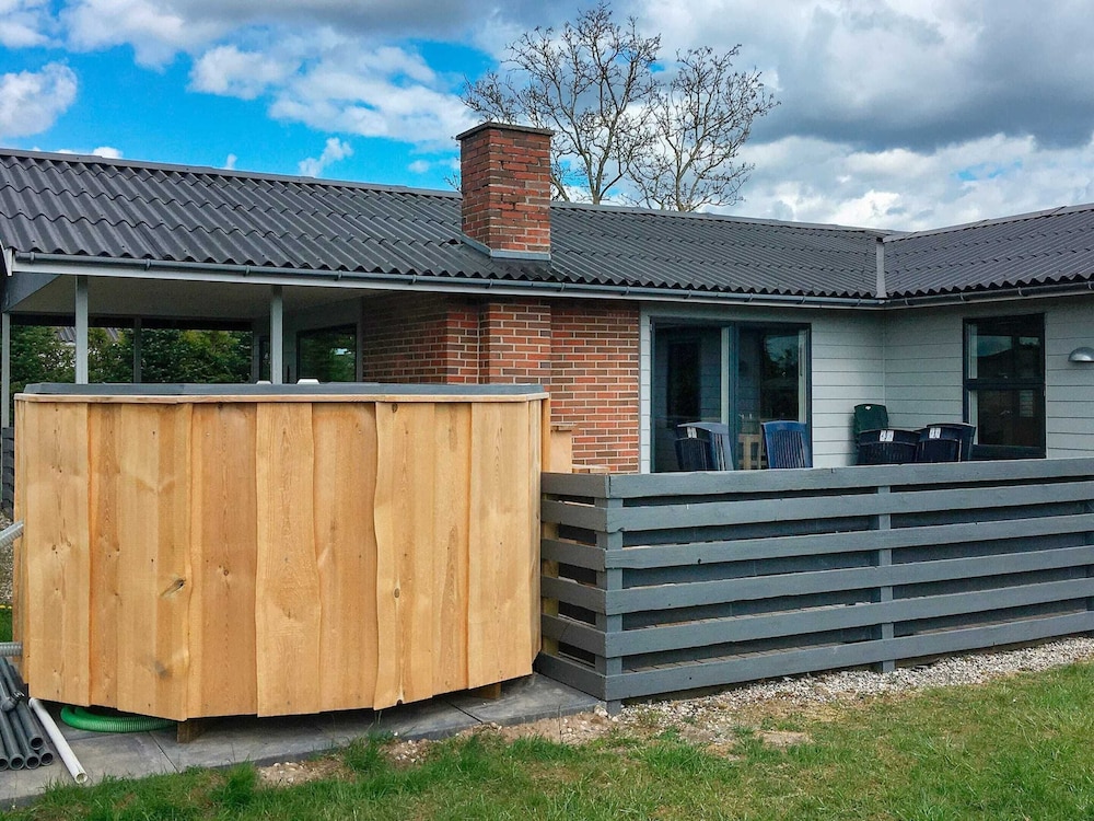 House photo 2