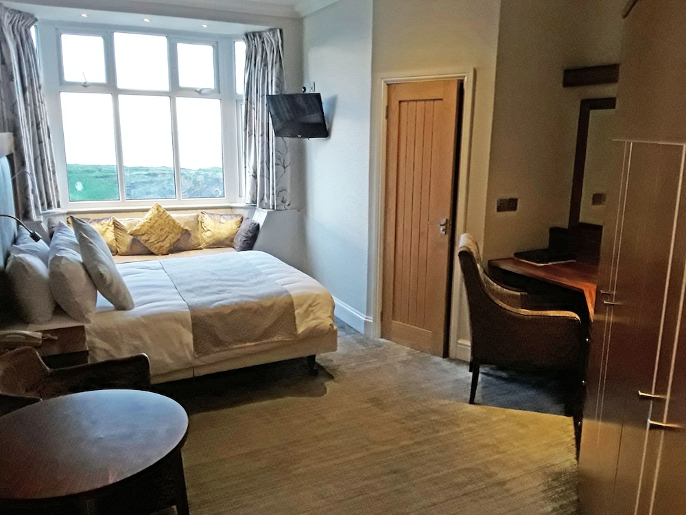 Premier Room, 1 Double Bed, Ensuite, Sea View