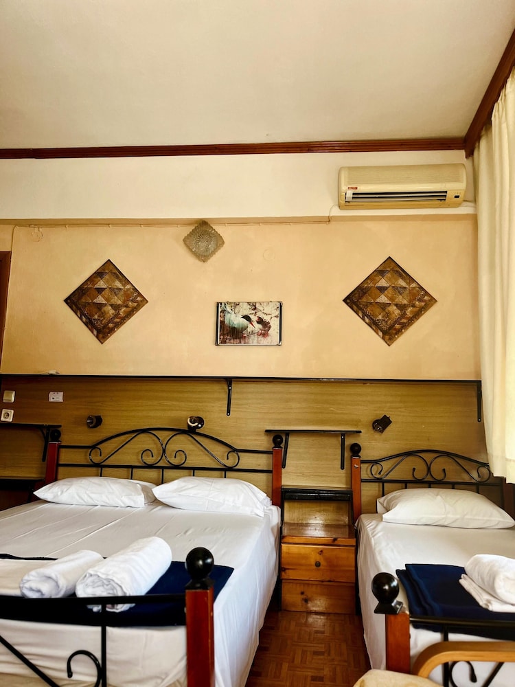Classic Triple Room, Balcony, Sea View
