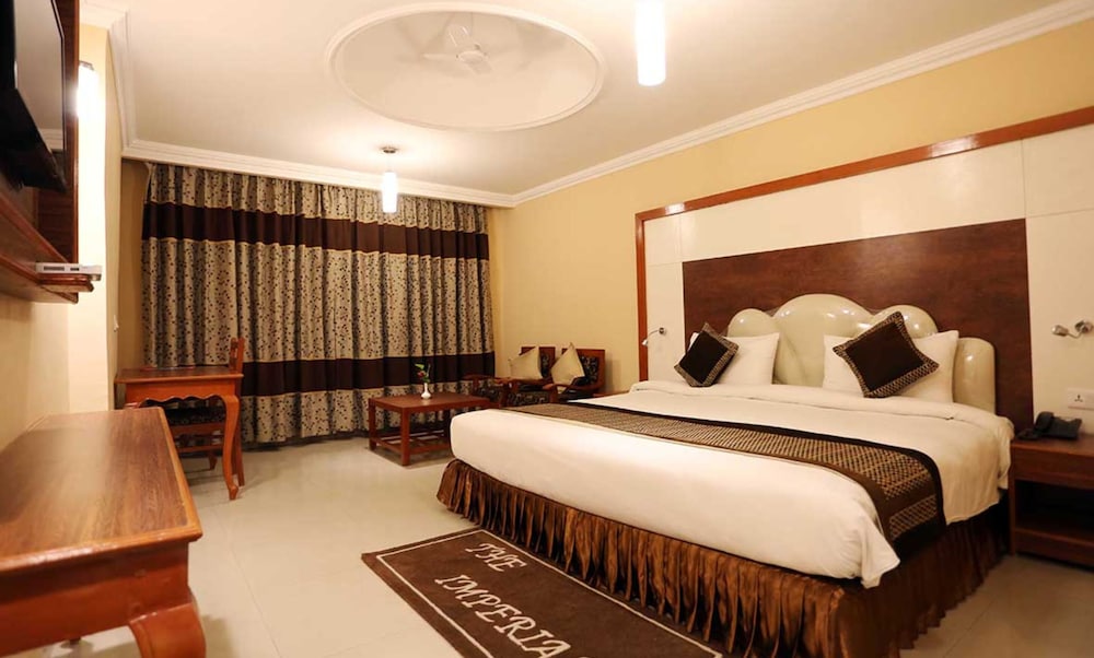 Club Twin Room