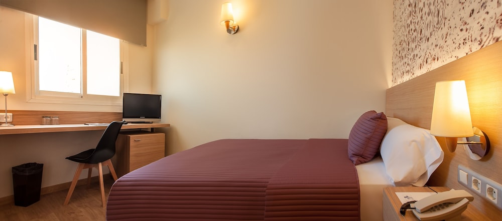 Single Room - Photo 1