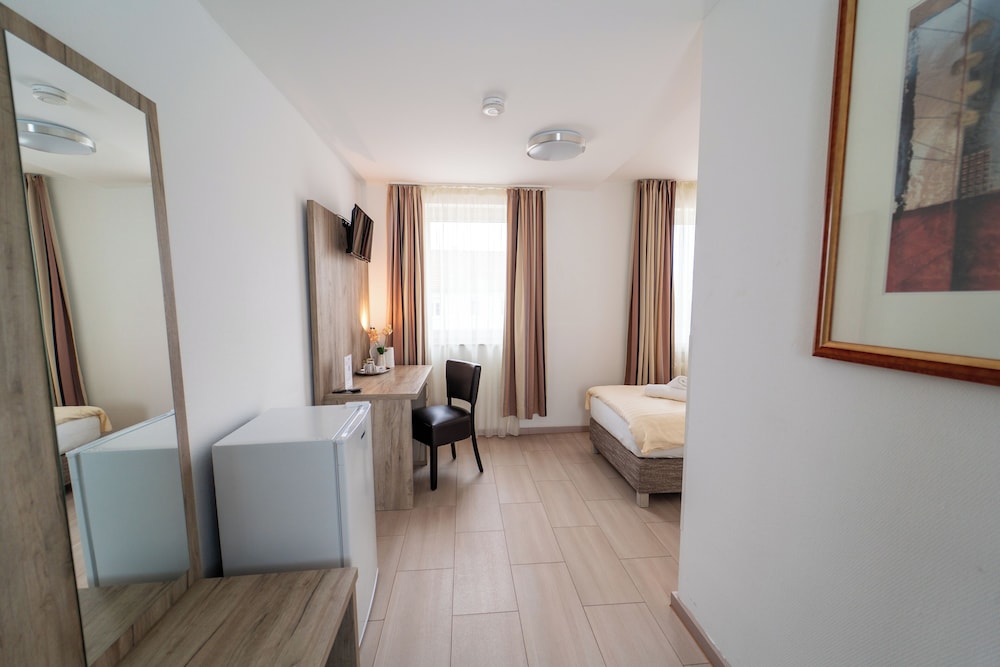 Classic Single Room