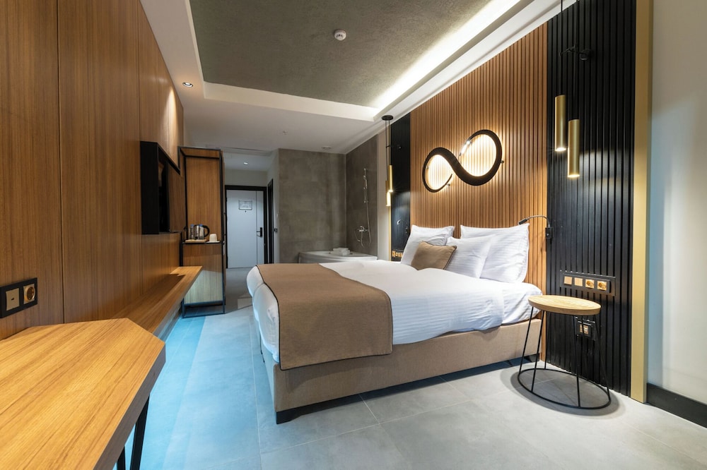 Suite, Multiple Beds, Connecting Rooms - Photo 2