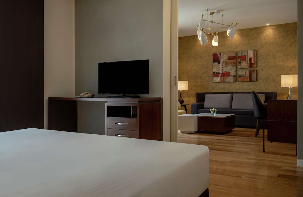 Suite, 1 Bedroom photo 1