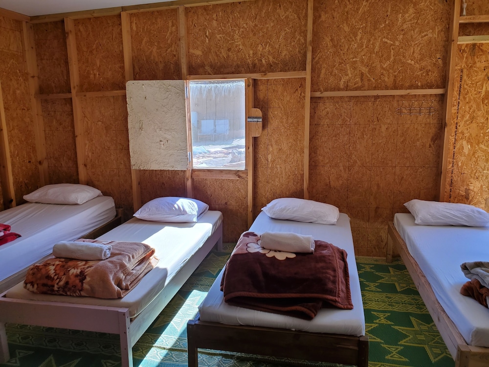 Basic Cabin, Multiple Beds, Non Smoking photo 2