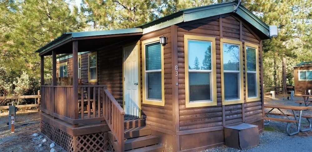 Log Cabin photo 3