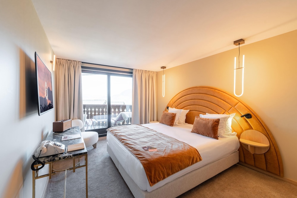 Junior Suite with Balcony photo 3
