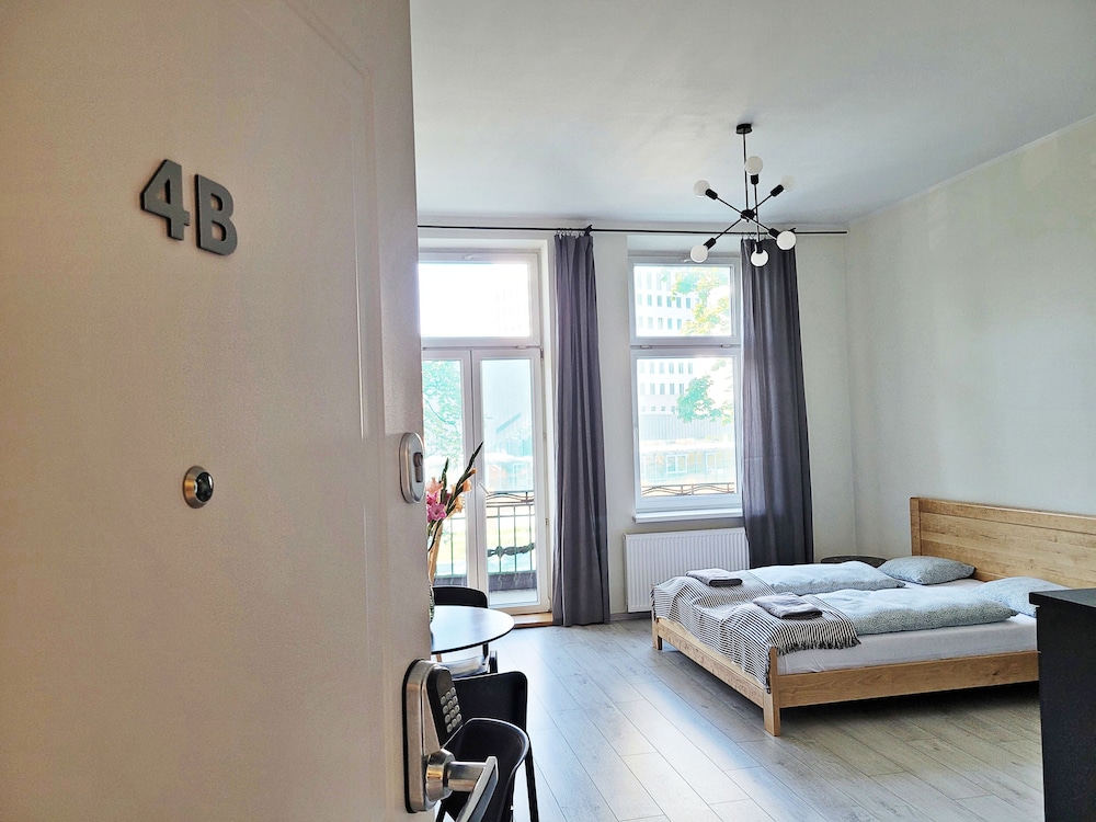Standard Studio Suite, 1 Double Bed, City View