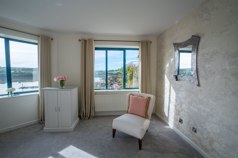 Executive Suite, 1 Double Bed, River View photo 2