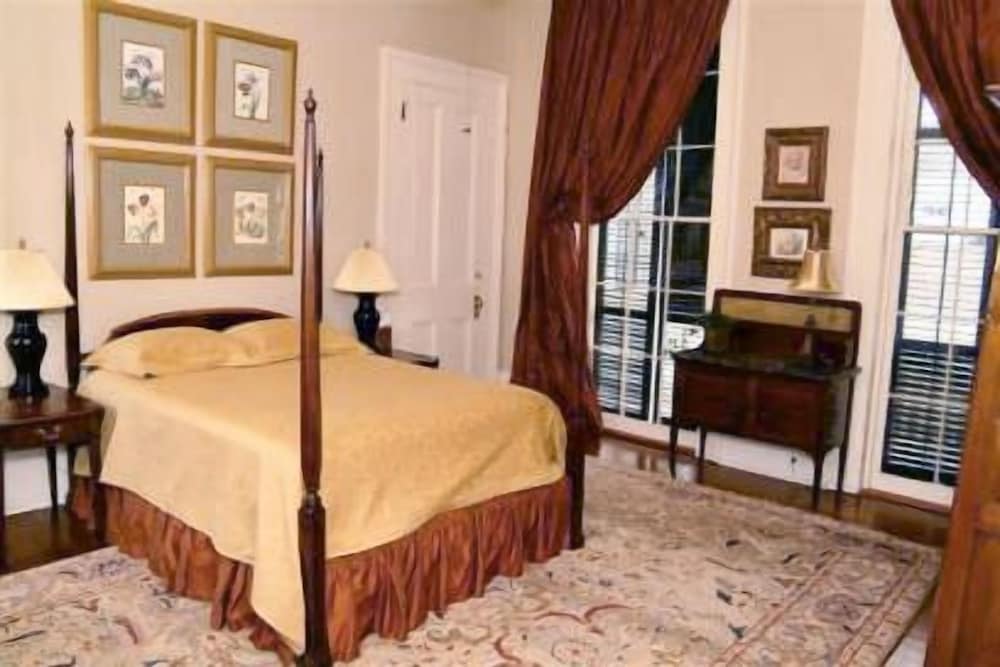 Gold Suite