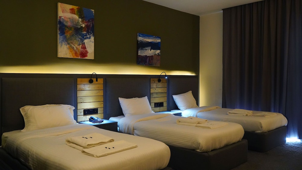 Deluxe Triple Room - Photo 4