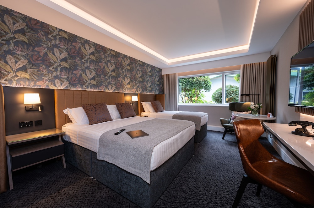 Signature Triple Room - Photo 1