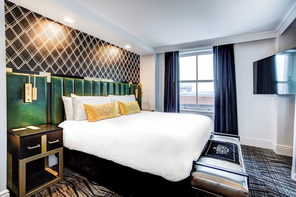 Junior Suite, 1 Bedroom, Balcony - Photo 4