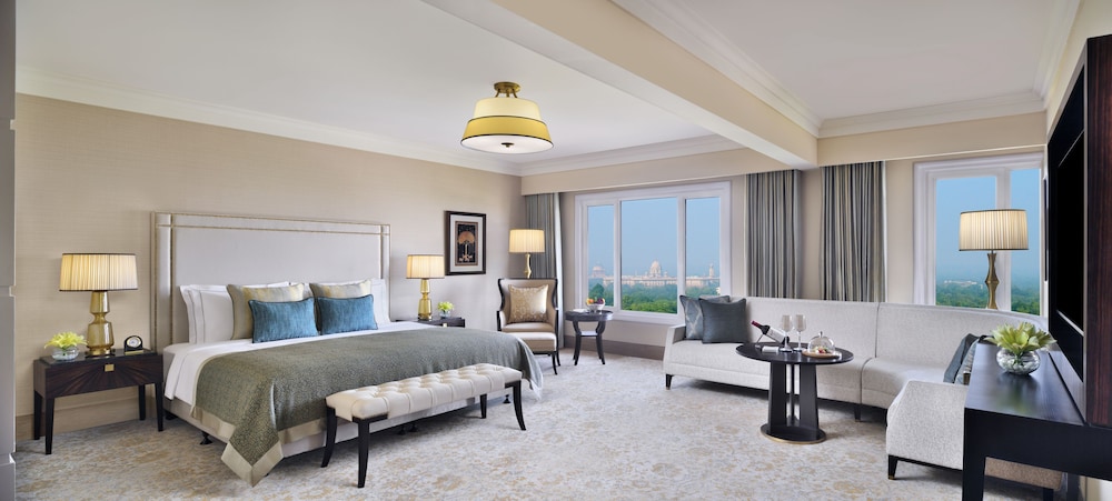 Taj Club Club Club Suite (Non Smoking)