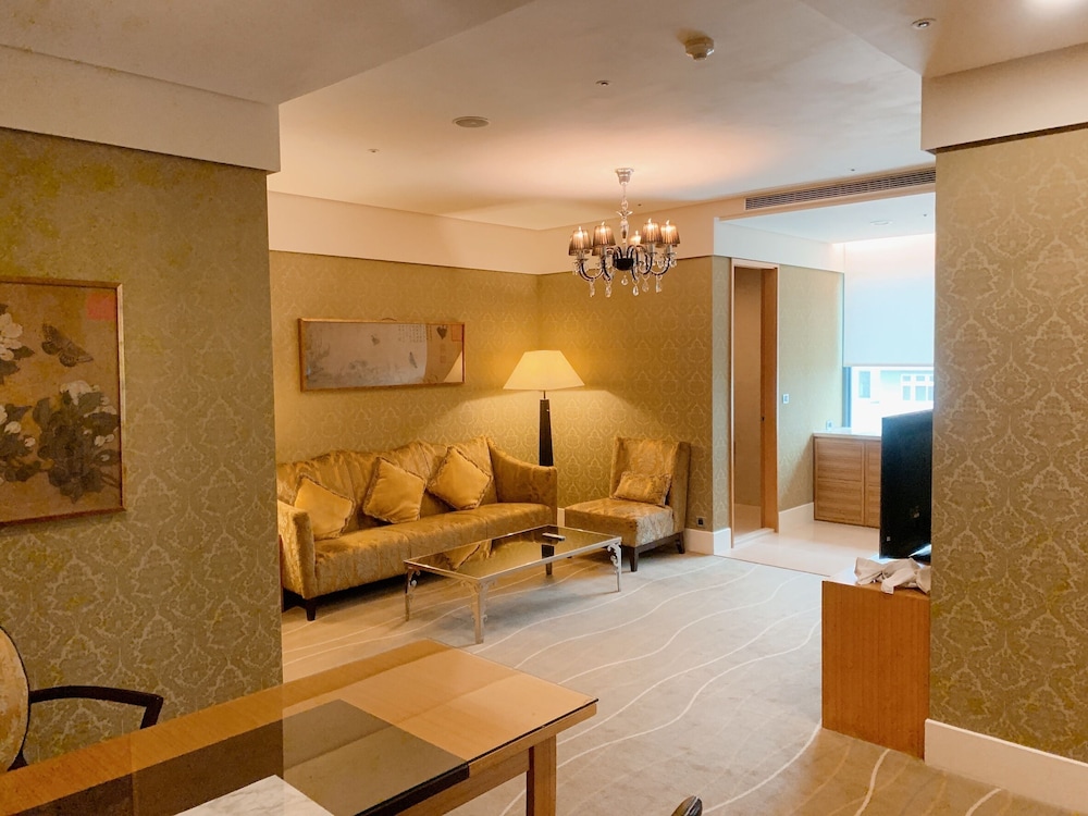 Premier Suite