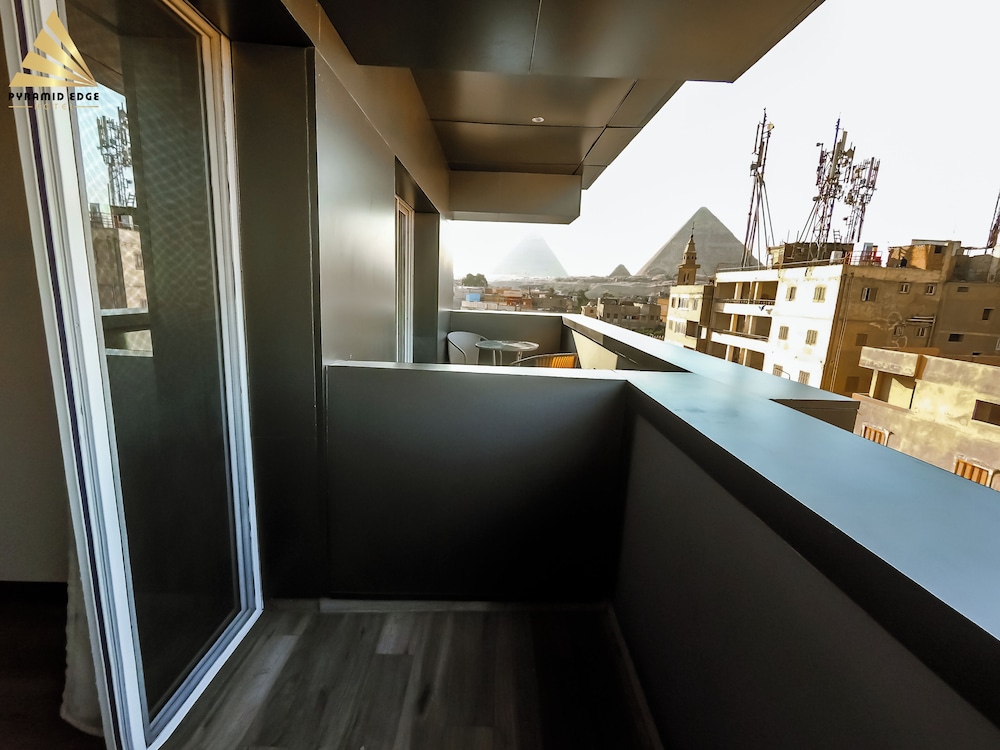 Deluxe Triple Room, Balcony (Pyramid view) - Photo 11