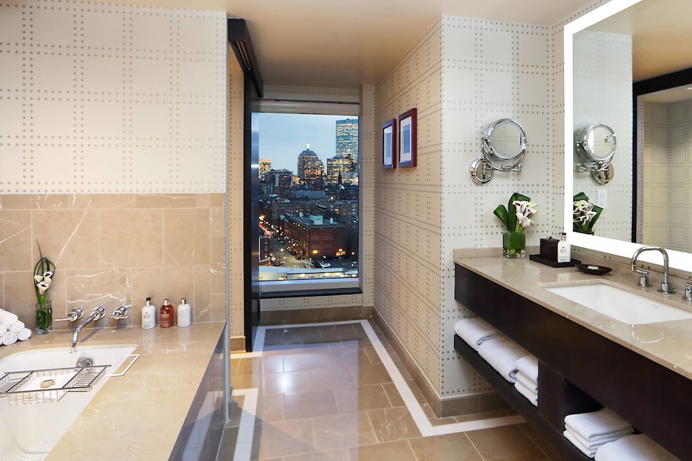 Suite, 1 Bedroom, City View thumbnail 6