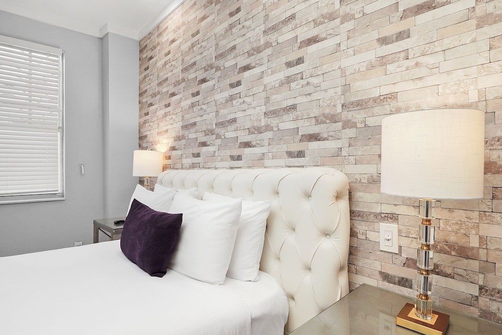 Junior King Suite - Photo 1