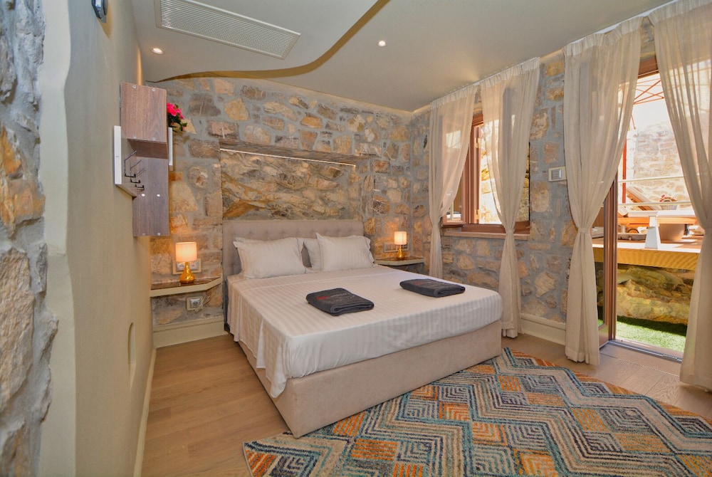 Villa photo 3