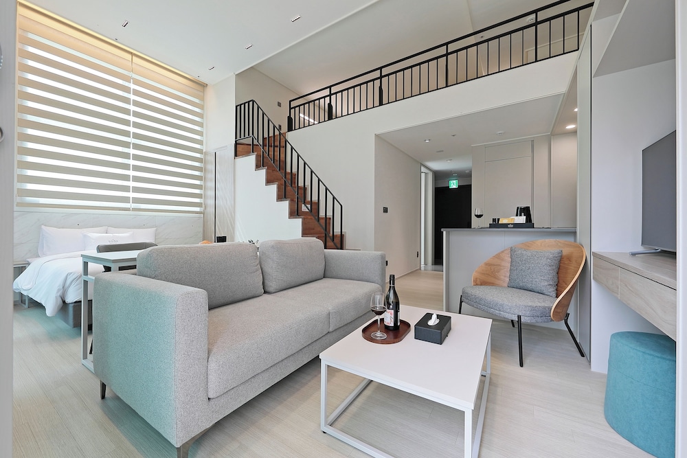 Luxury Double Room, City View