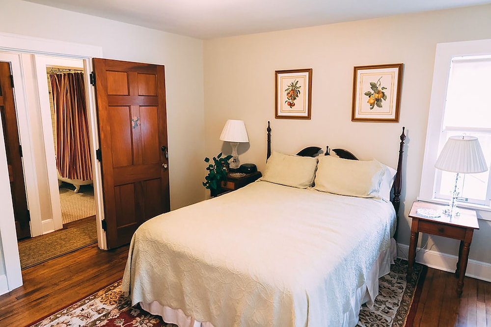 Standard Room, Hill View