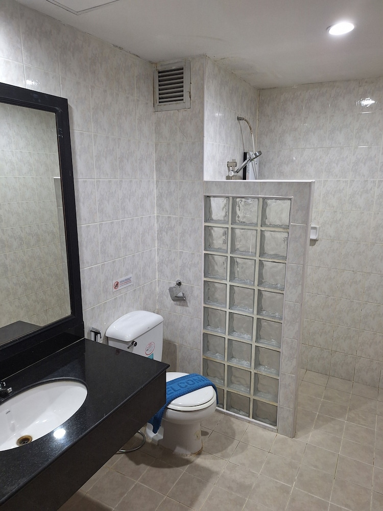 Deluxe Twin Room photo 3