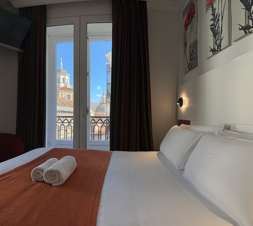 Double Room (con balcón y vistas) - Photo 7