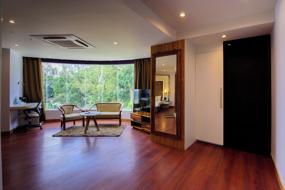 Executive Suite photo 2