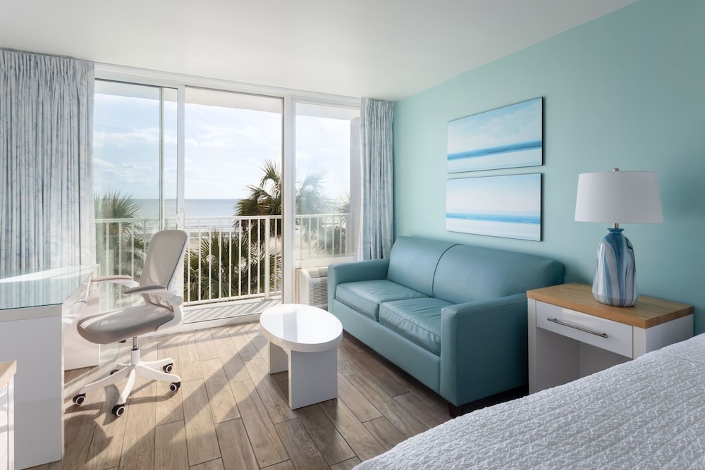 Superior Oceanfront King - Photo 2