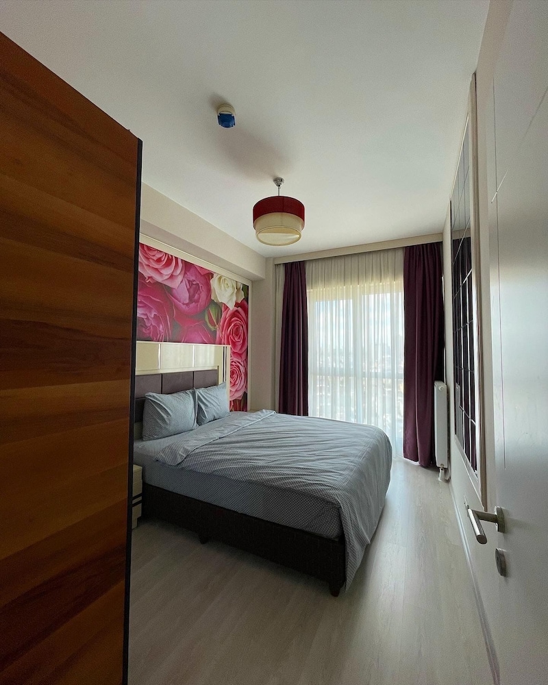 Luxury Apartment, 2 Bedrooms, City View photo 2