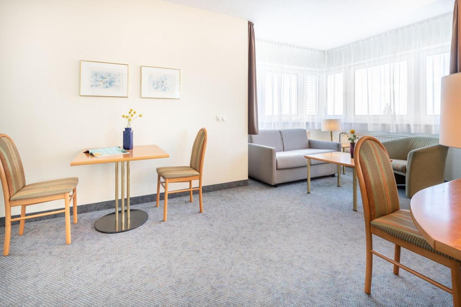 One-Bedroom Apartment (3 Adults) - Photo 2