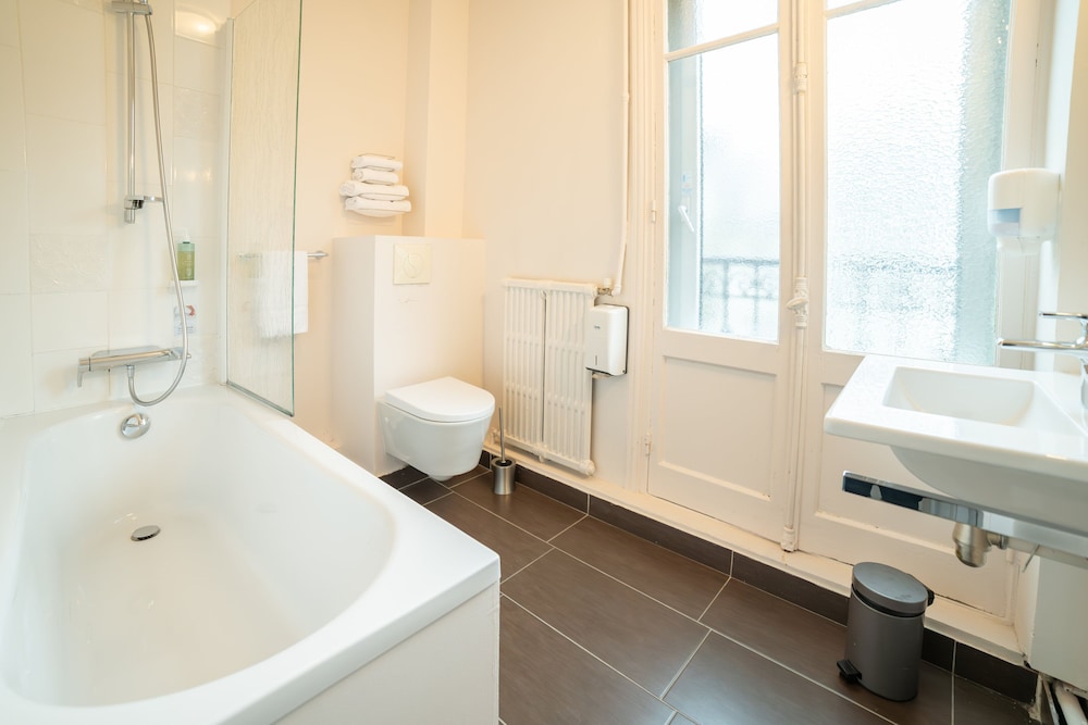 Superior Room - Photo 16