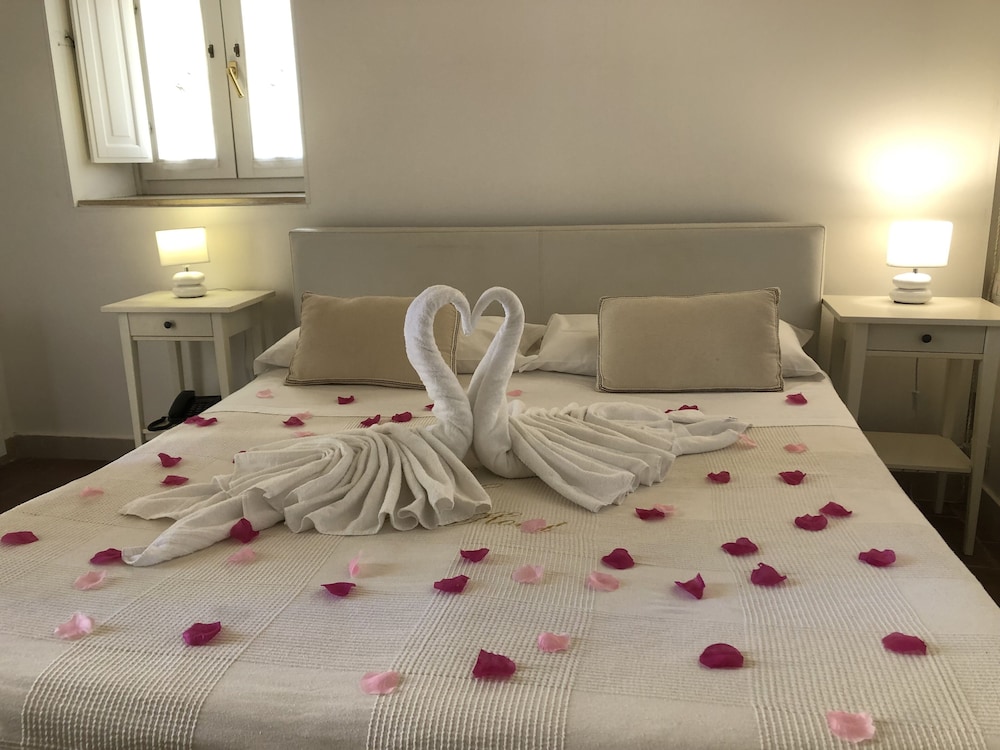 Standard Double Room - Photo 4