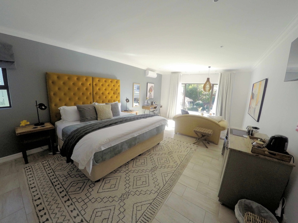 Executive Room, 1 King Bed photo 3