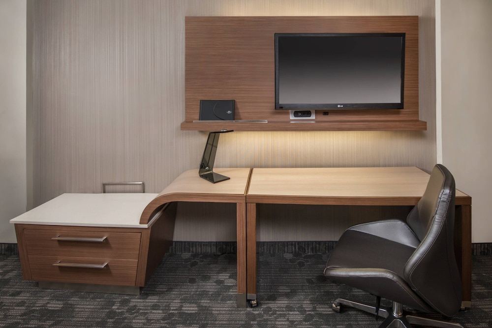Room, 2 Queen Beds (Hearing Accessible) - Photo 3