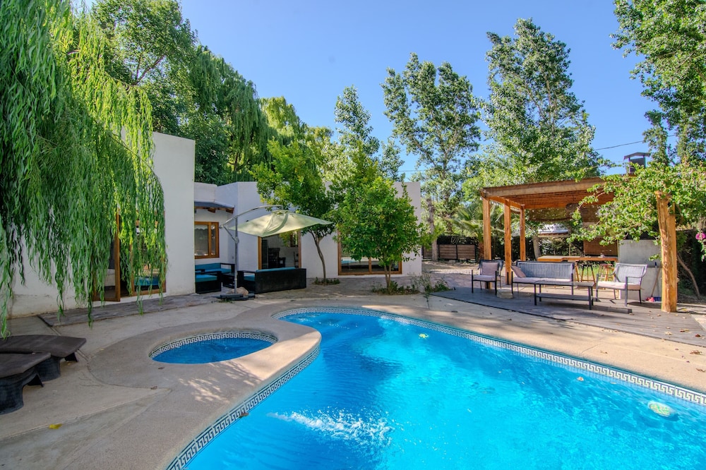 Grand Villa, 3 Bedrooms, Pool View photo 1