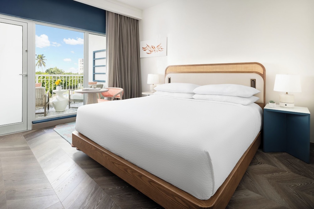 1 King Bed Poolside - Photo 1