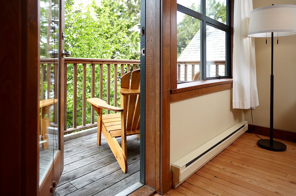 Standard Suite, Ocean View photo 2