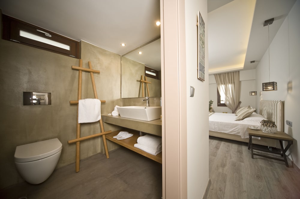 Superior Triple Room photo 3