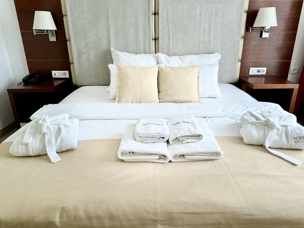 Senior Room, 1 King Bed, Sea View photo 1