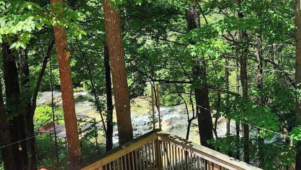 Waterfall Retreat- Balcony Suite - No Pet