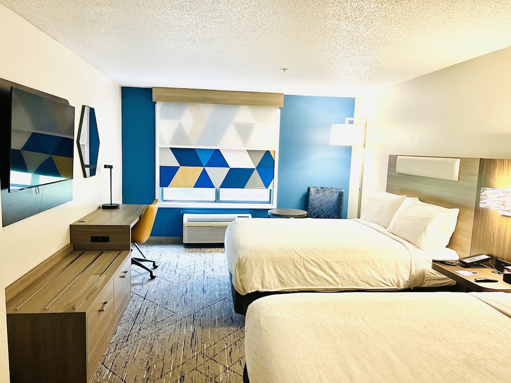 Room, 2 Queen Beds, Accessible (Communications/Mobility Accessible) - Photo 1