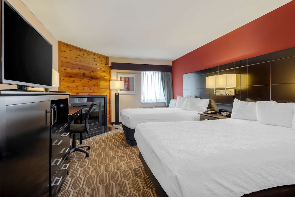 Standard Room, 2 Double Beds, Non Smoking, Fireplace - Photo 1