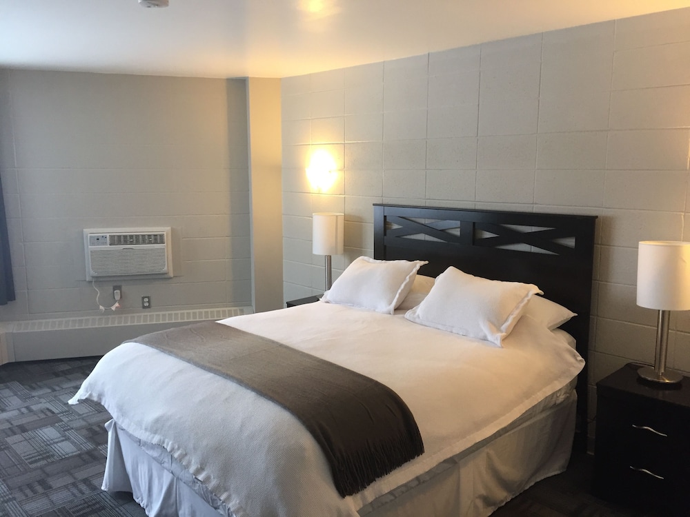 Double Room, 1 Queen Bed photo 1